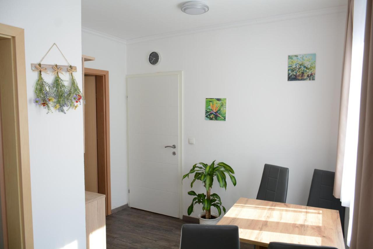 Gaestehaus Coco Krems an der Donau Esterno foto