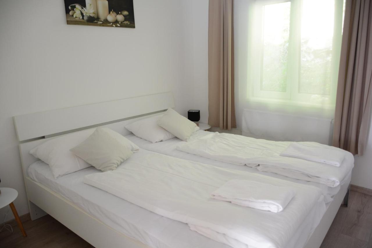 Gaestehaus Coco Krems an der Donau Esterno foto